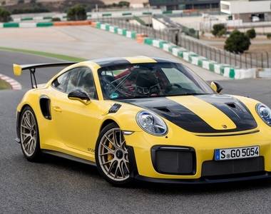 We review the Porsche 911 GT2 RS