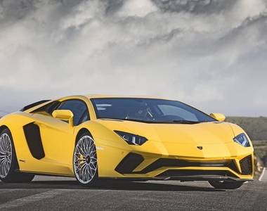 We review the Lamborghini Aventador S Coupe