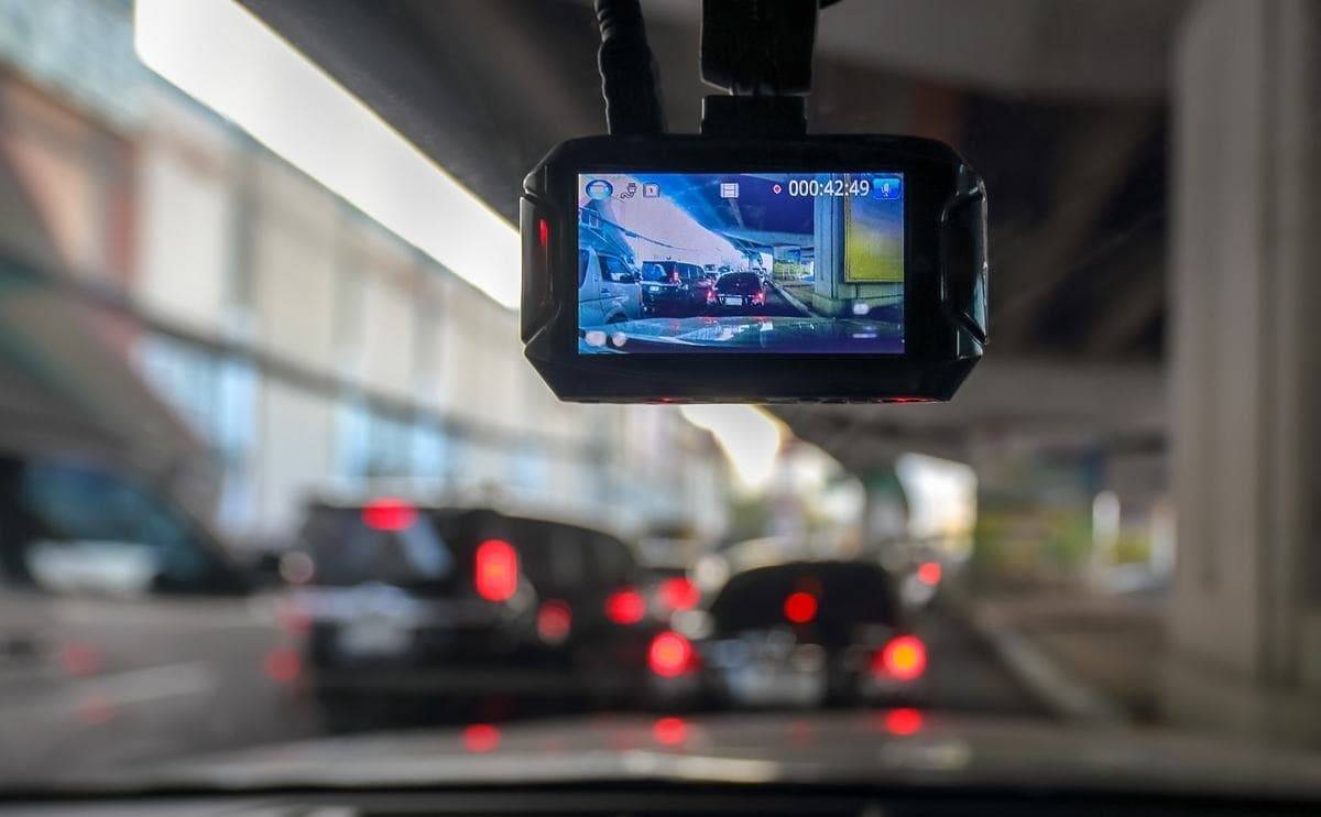 Cam owners dash to help police